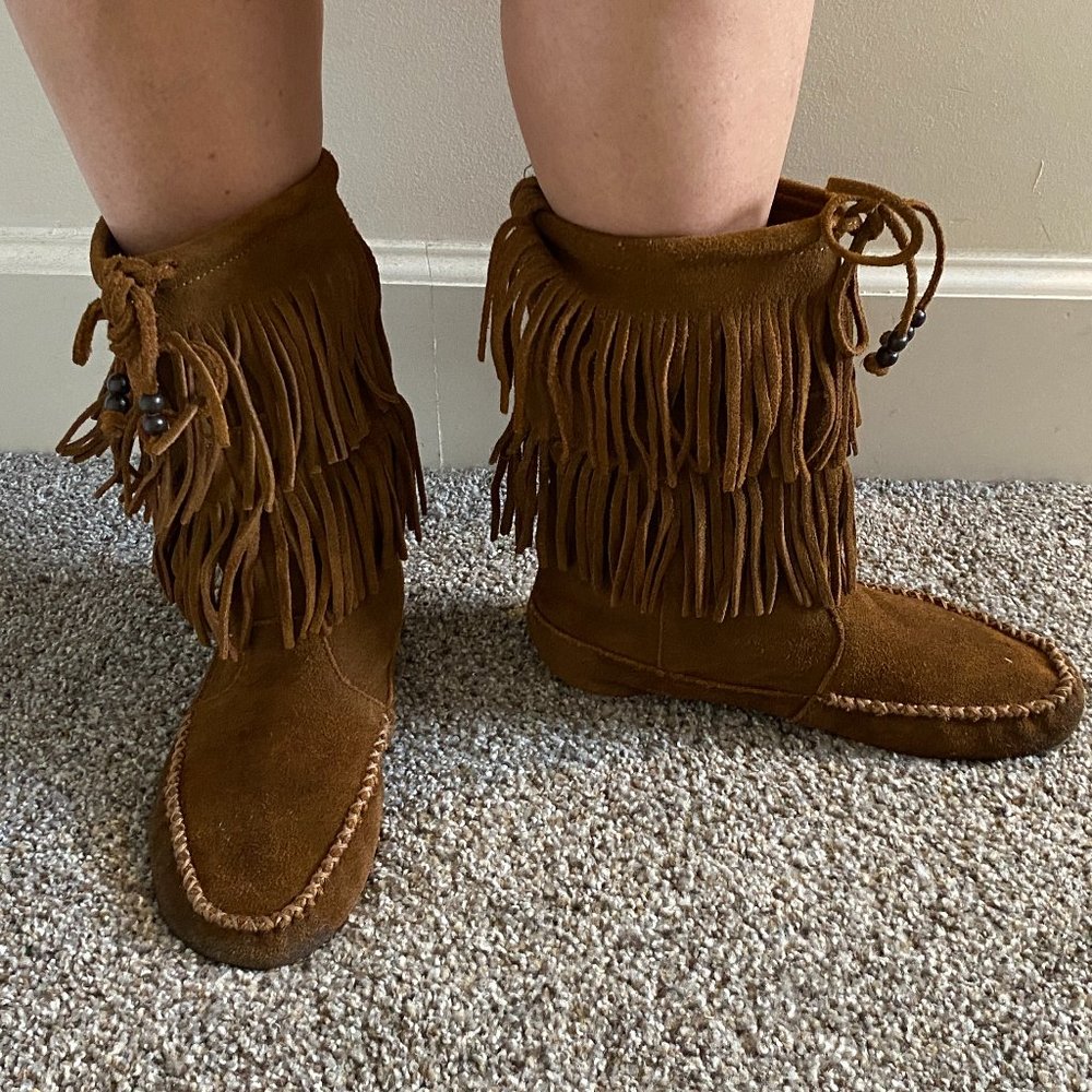 MInnetonka Double Fringe Brown Suede Boots 7